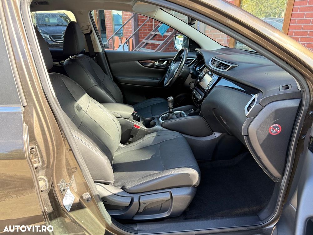 Nissan Qashqai 1.6 DCI TEKNA+ - 8