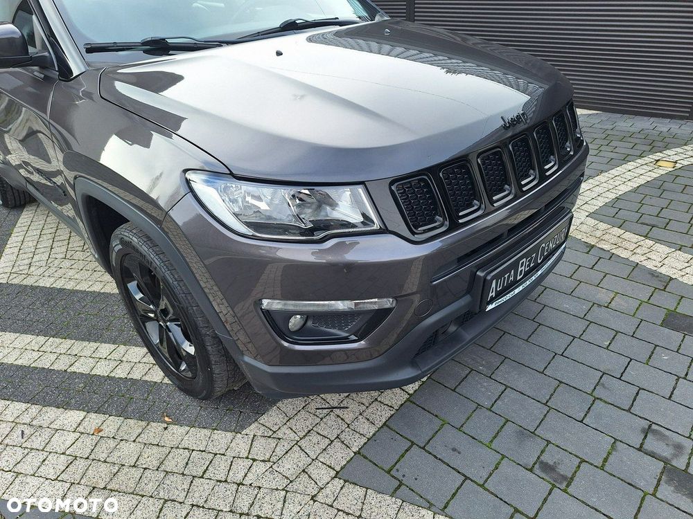 Jeep Compass 1.4 TMair Night Eagle FWD S&S - 32