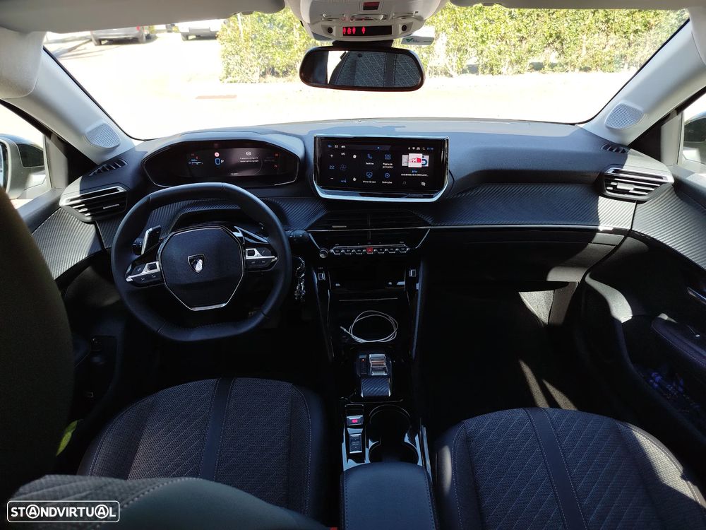 Peugeot 208 - 7