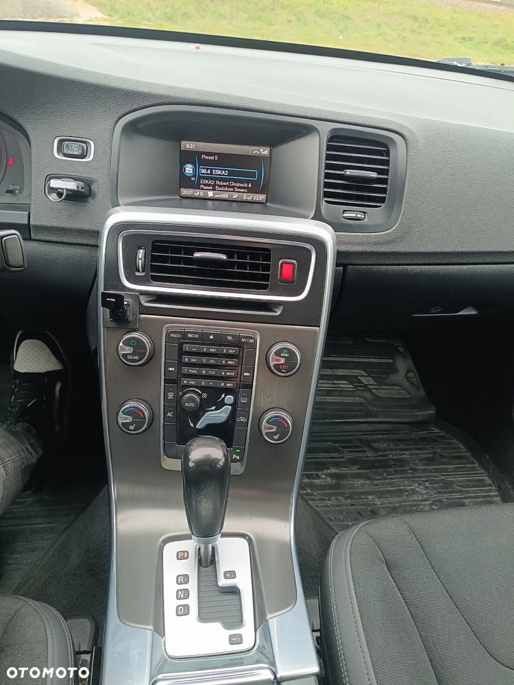 Volvo S60 D3 Geartronic Momentum - 25