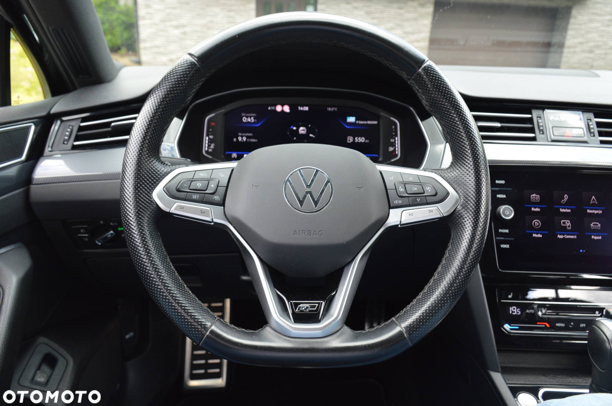 Volkswagen Passat Variant 2.0 TDI SCR DSG R-Line - 23