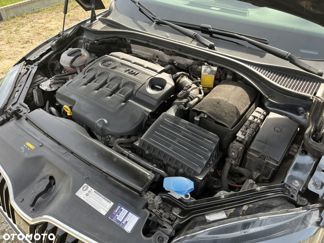 Skoda Superb Combi 1.6 TDI DSG Active - 15