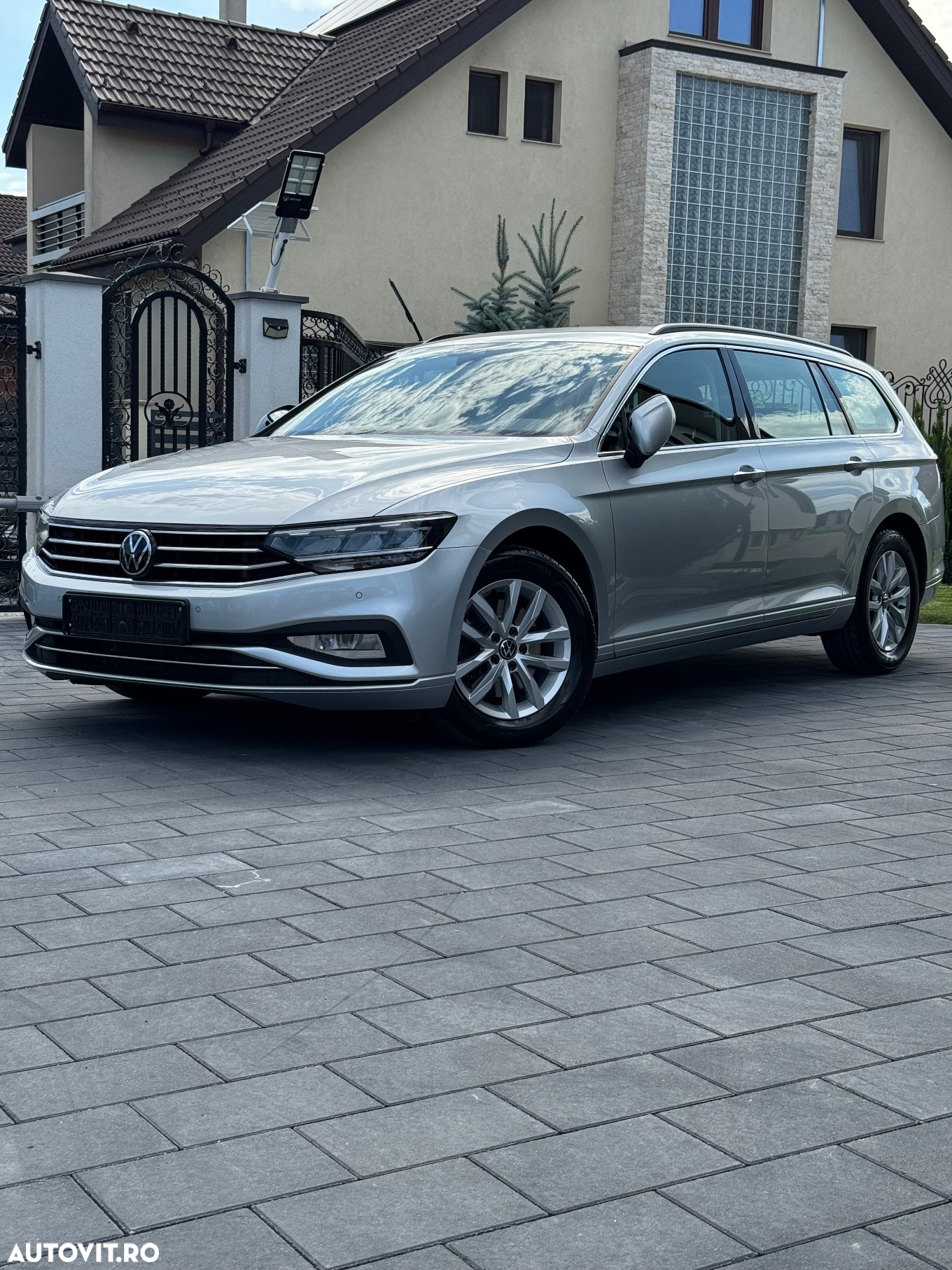 Volkswagen Passat Variant 2.0 TDI DSG Business - 3