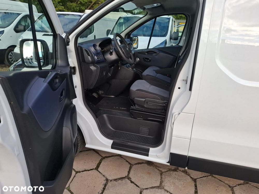 Opel Vivaro 2018 L2H2 MAXI *jedynie 77tys przebiegu* klima 3osobowy - 16