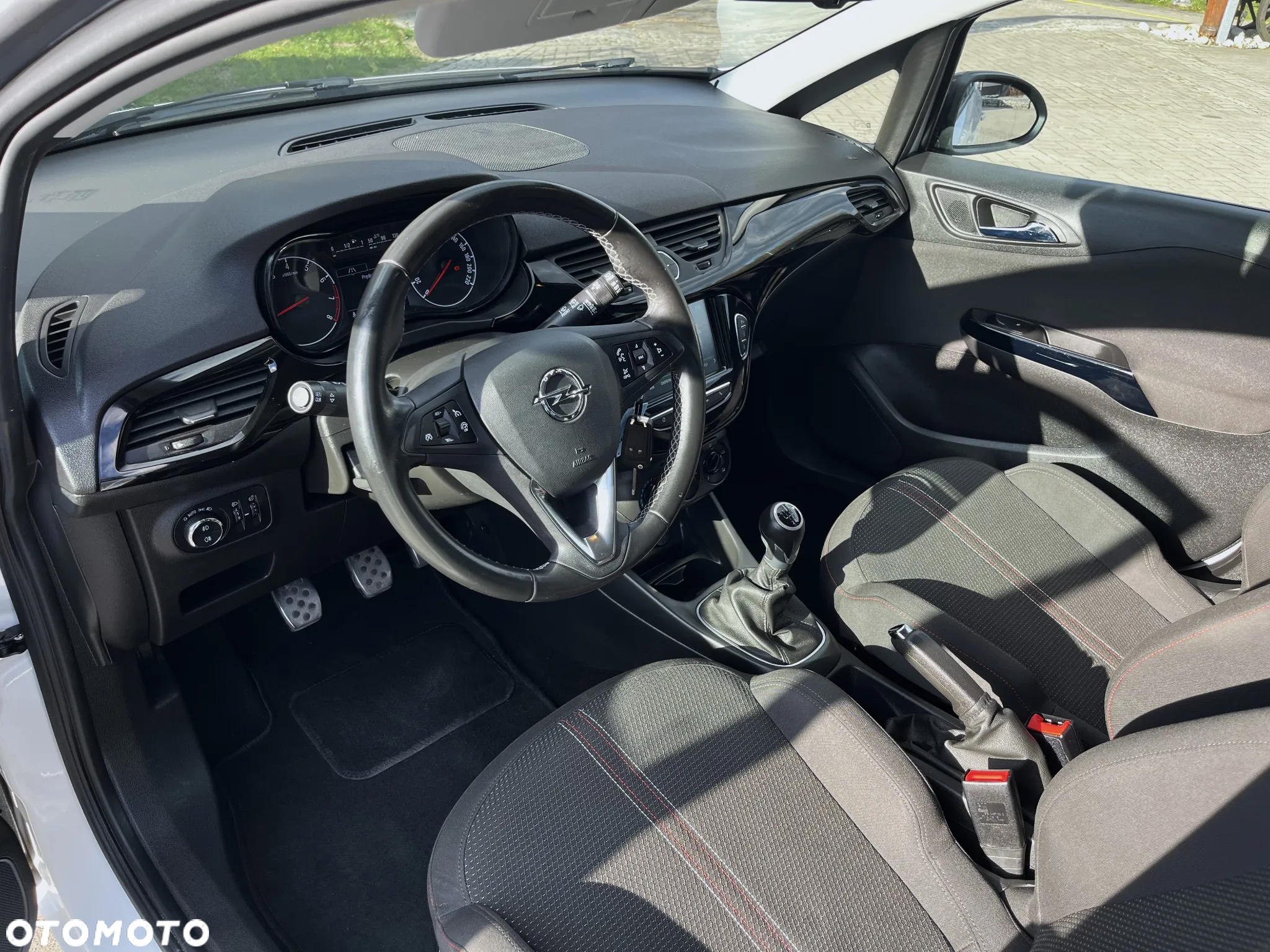 Opel Corsa 1.4 Color Edition - 11