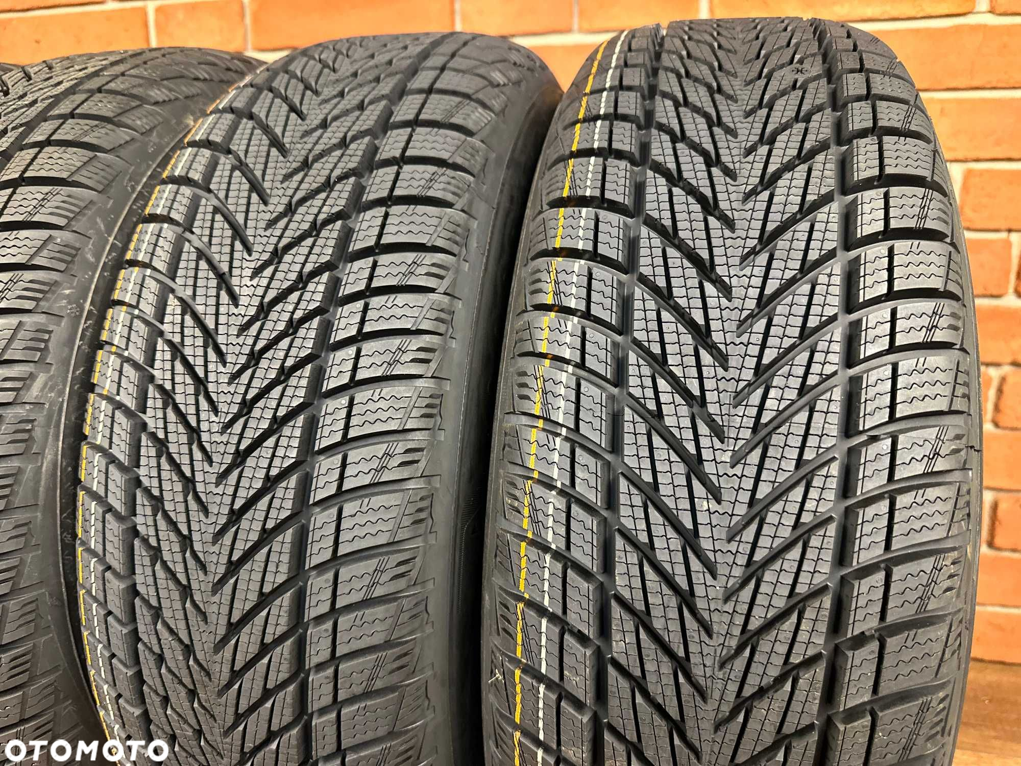 Opony Goodyear UltraGrip Pf 3 215/60R16 2024 NOWE - 2