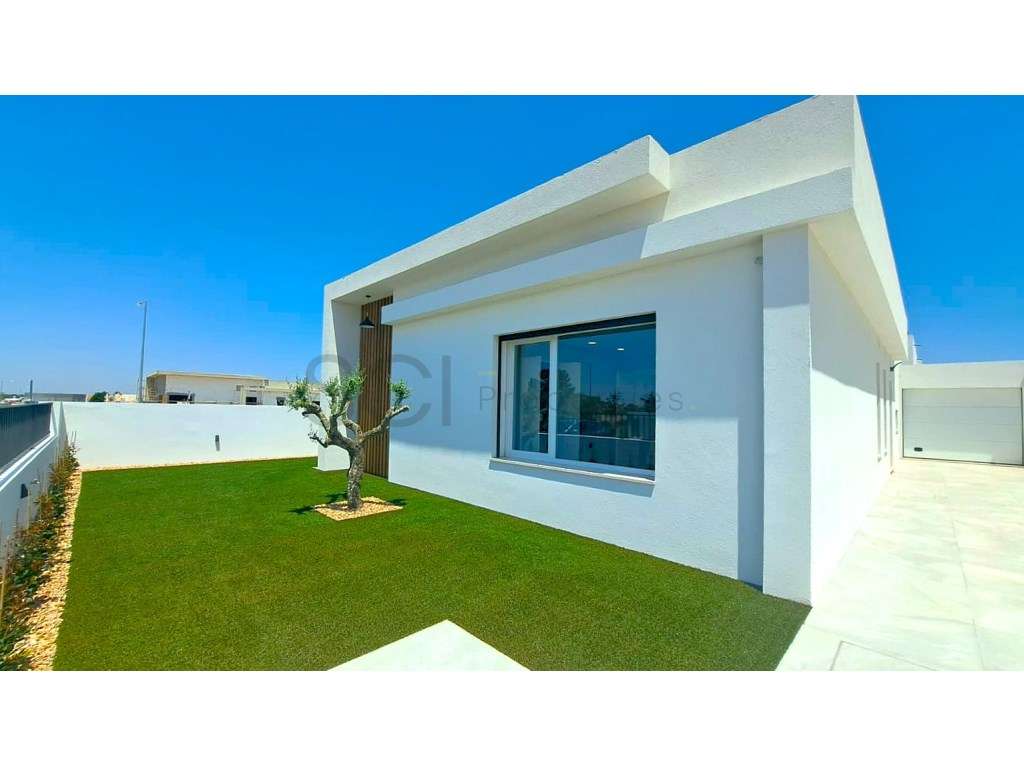 Moradia T3 Azeitão Térrea Isolada com Garagem Jardim Piscina - Grande imagem: 2/49
