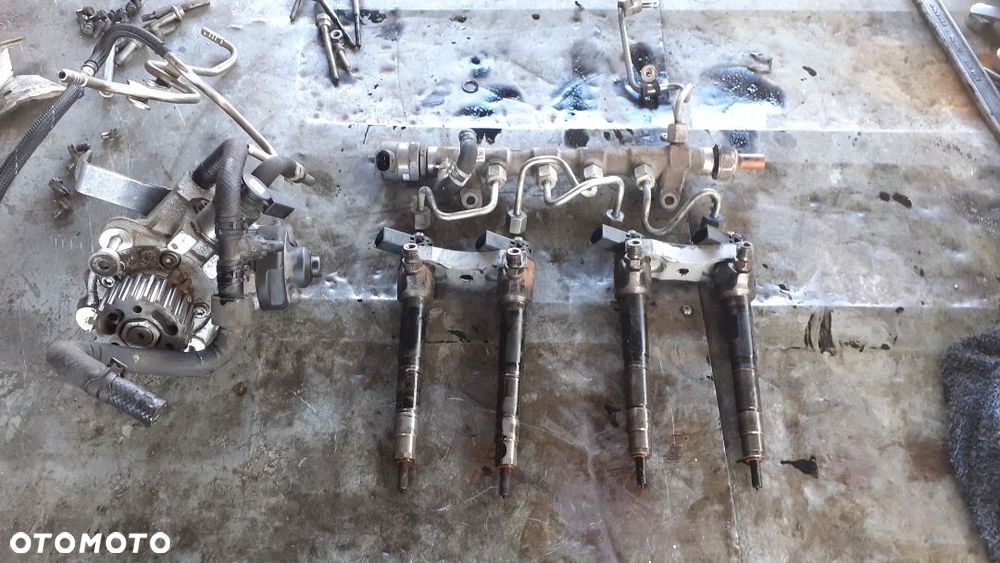 Układ paliwowy Pompa Wtryski listwa 2.0 CFF 1.6 CAY - 9