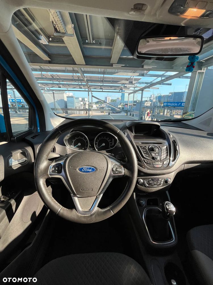 Ford Tourneo Courier 1.0 EcoBoost Titanium - 14