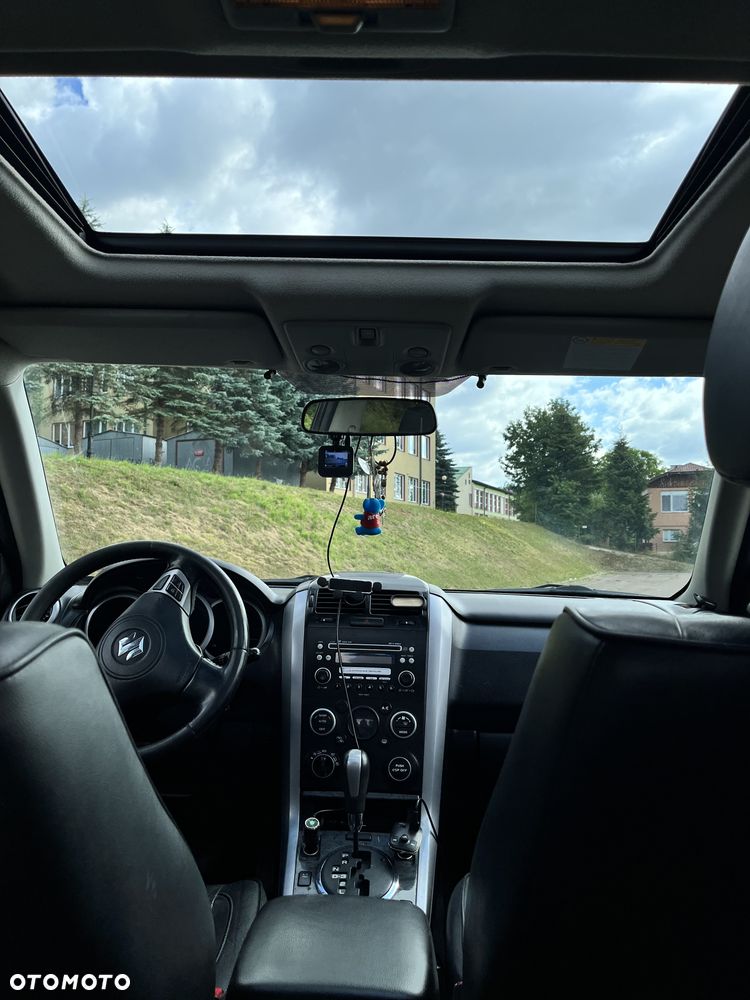 Suzuki Grand Vitara 2.4 De Luxe - 10