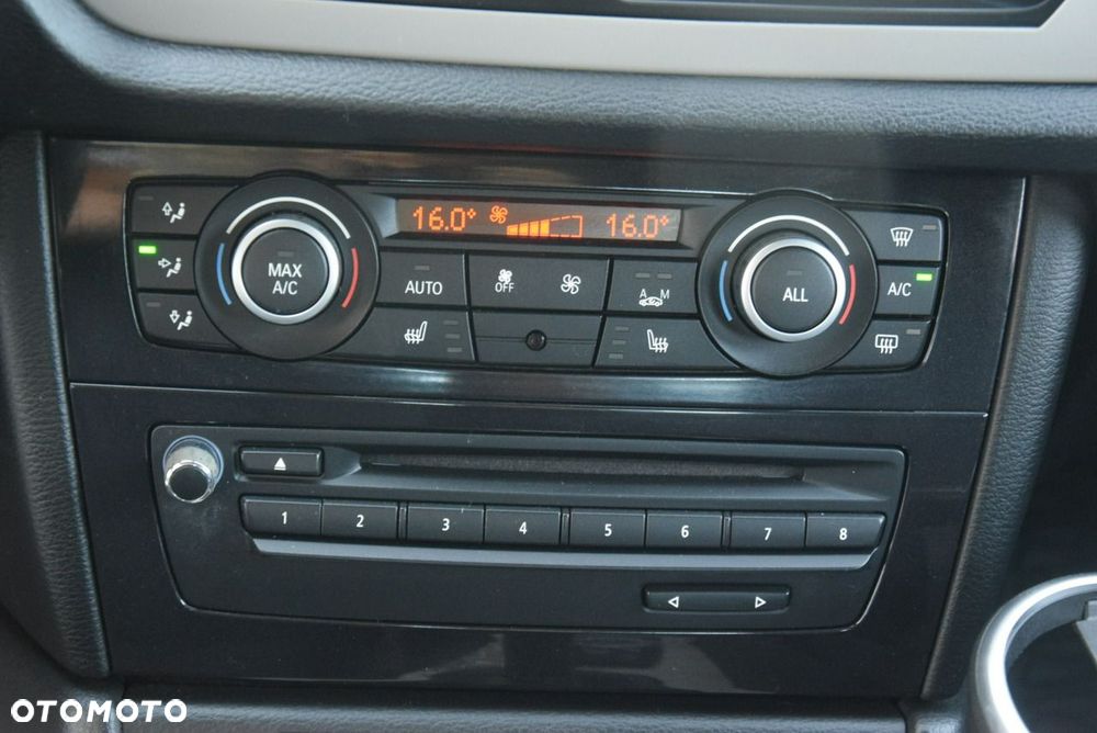 BMW X1 xDrive18d - 26