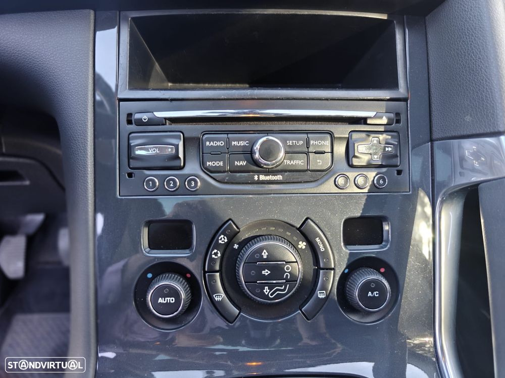 Peugeot 3008 1.6 HDi Allure - 37