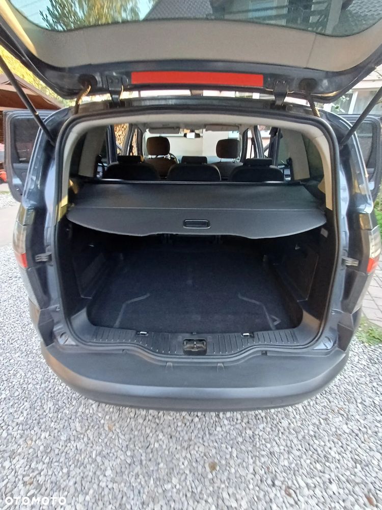 Ford S-Max - 22