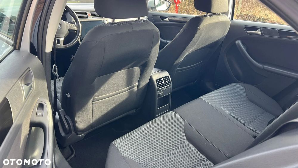 Volkswagen Jetta 1.4 TSI Comfortline - 11