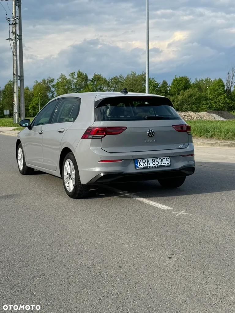 Volkswagen Golf - 10