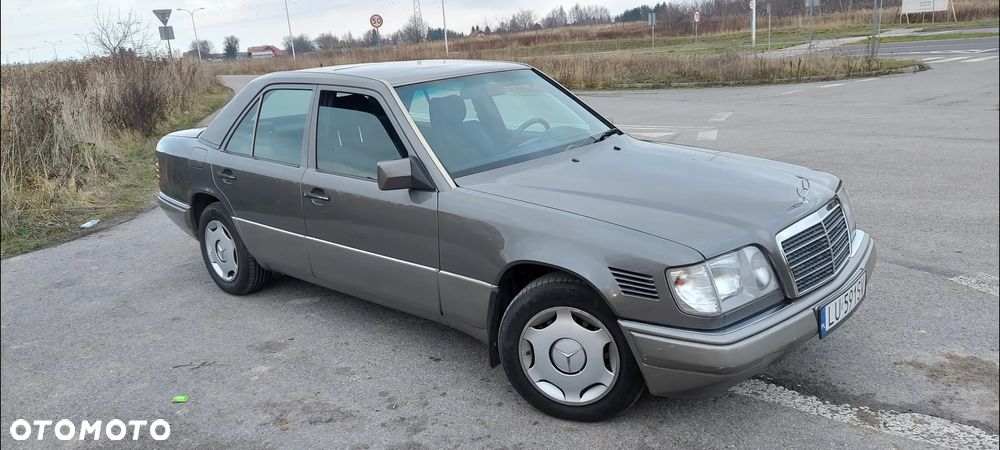 Mercedes-Benz W124 (1984-1993) - 1