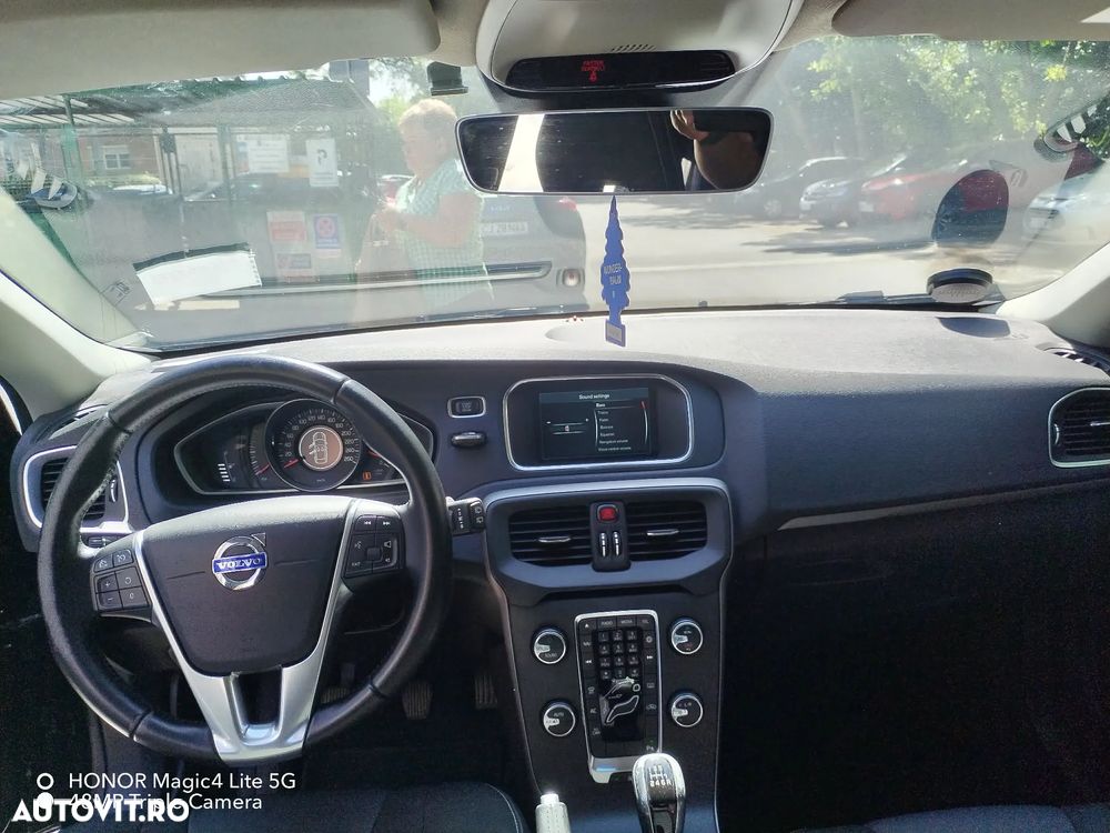 Volvo V40 D2 Basic - 16