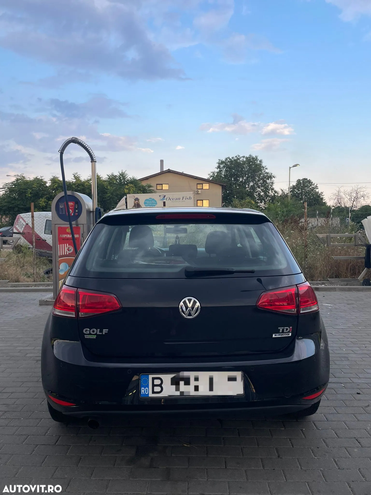 Volkswagen Golf - 5