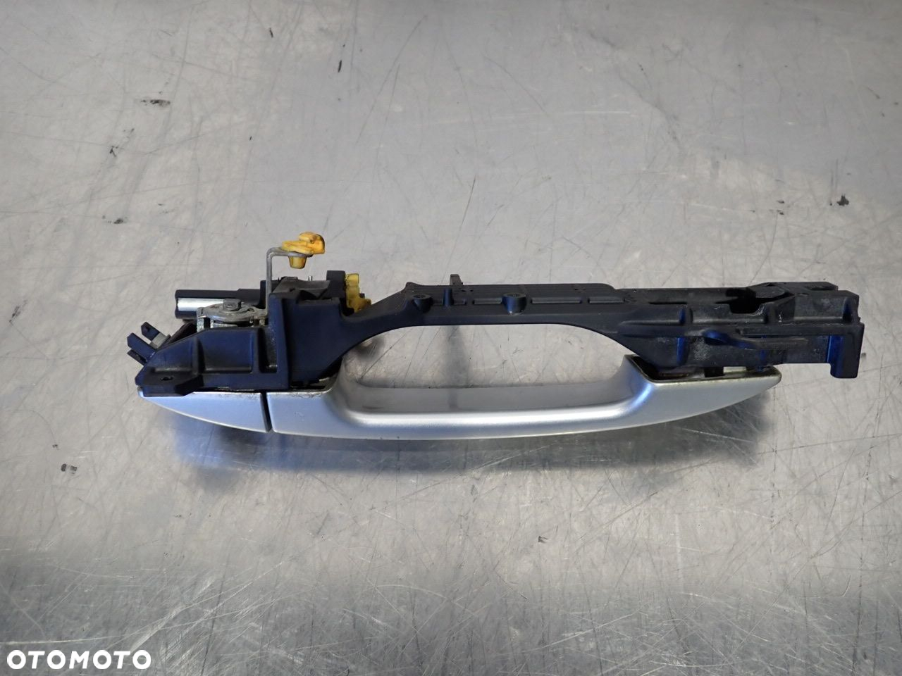 KLAMKA LEWA PRZEDNIA ZEWNĘTRZNA SUBARU IMPREZA 1.5 - 3