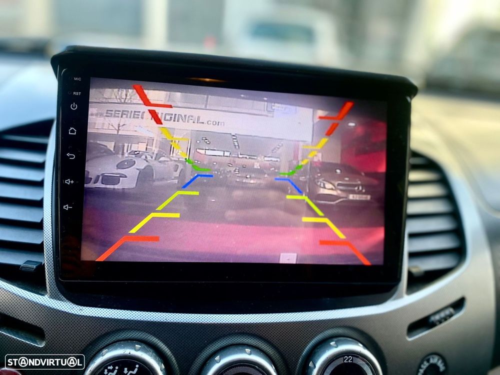 Mitsubishi L200 Pick Up 4x4 Intense Cabine Dupla - 19