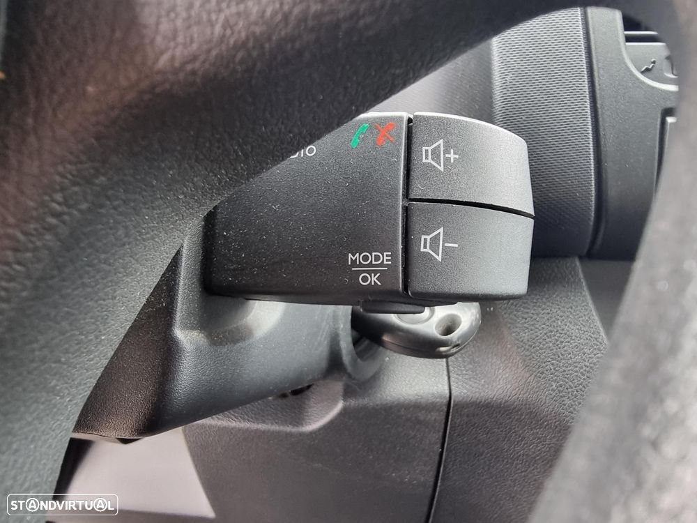 Renault Trafic 2.0 dCi L1H1 - IVA Dedutível - 19