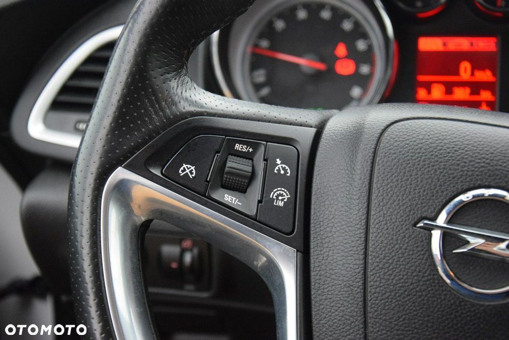 Opel Astra 1.4 T Sport - 30