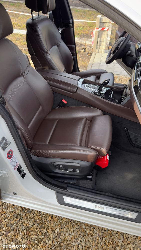 BMW Seria 5 535d xDrive Luxury Line - 24