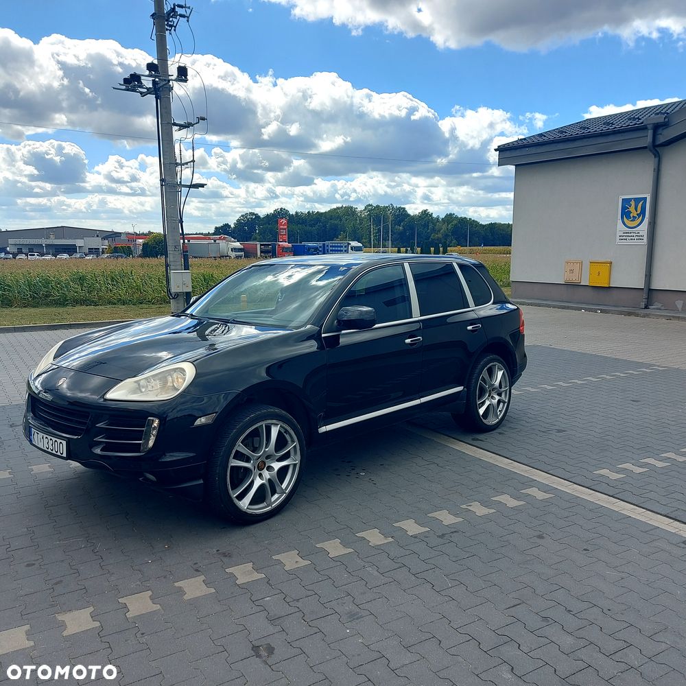 Porsche Cayenne - 1