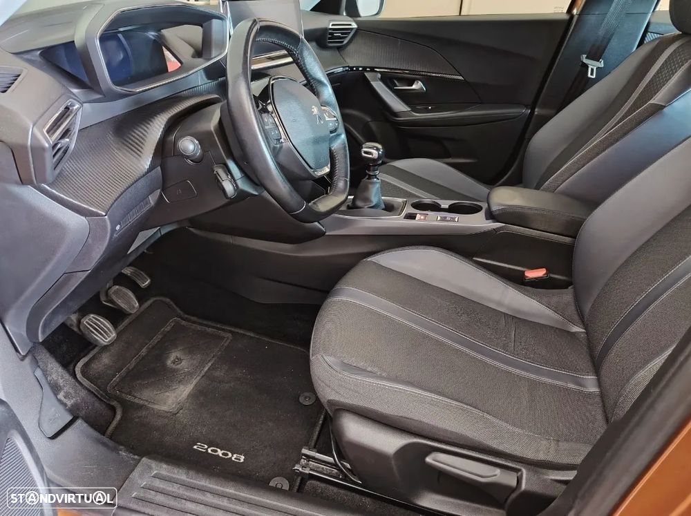 Peugeot 2008 1.2 PureTech Allure - 15