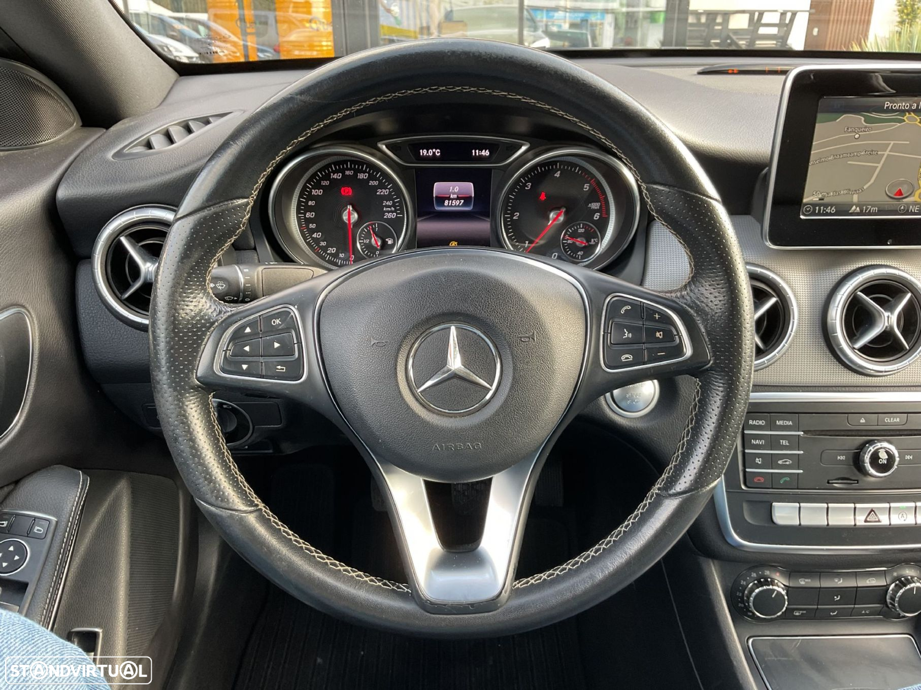 Mercedes-Benz CLA 180 d Urban - 34