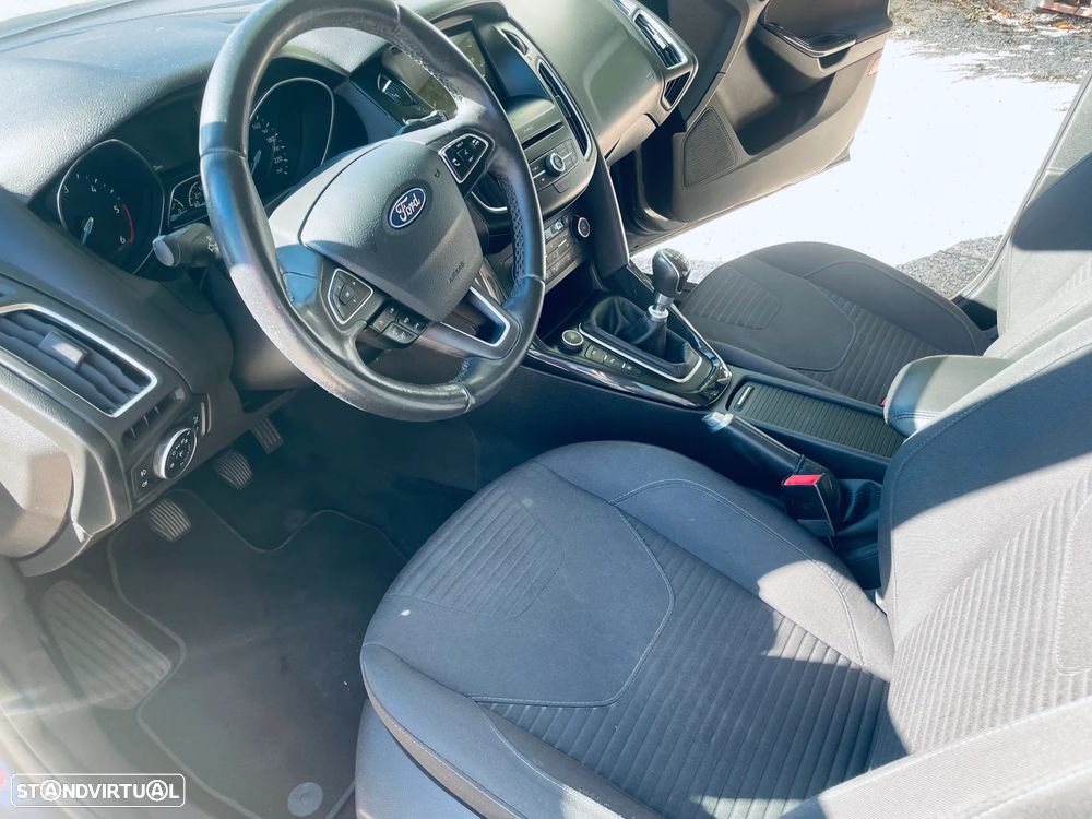 Ford Focus SW 1.5 TDCi Titanium - 4