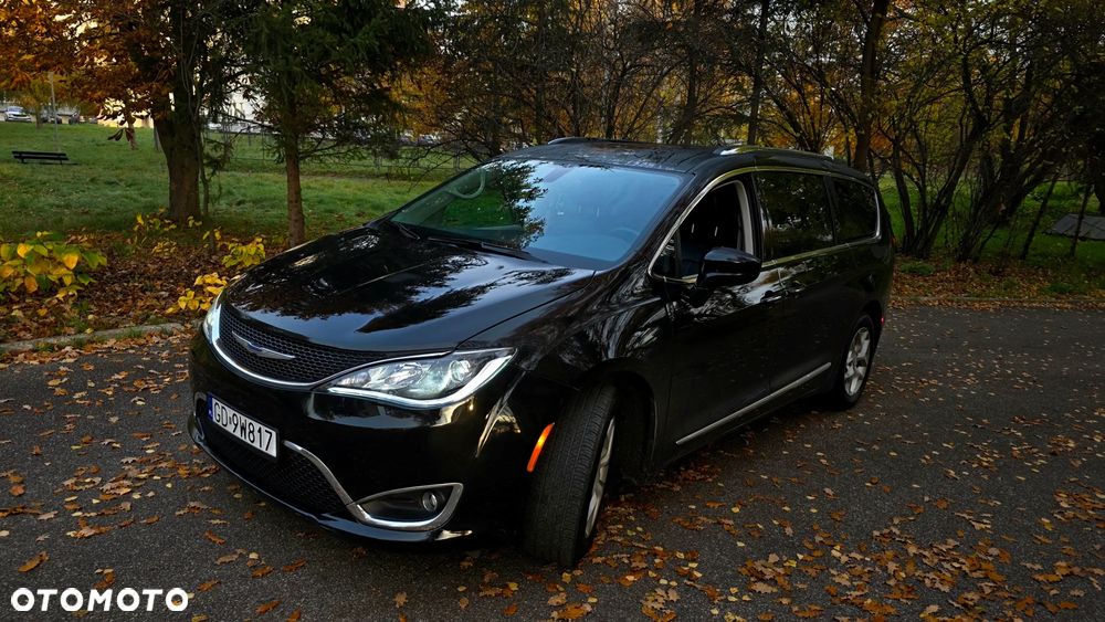 Chrysler Pacifica - 18