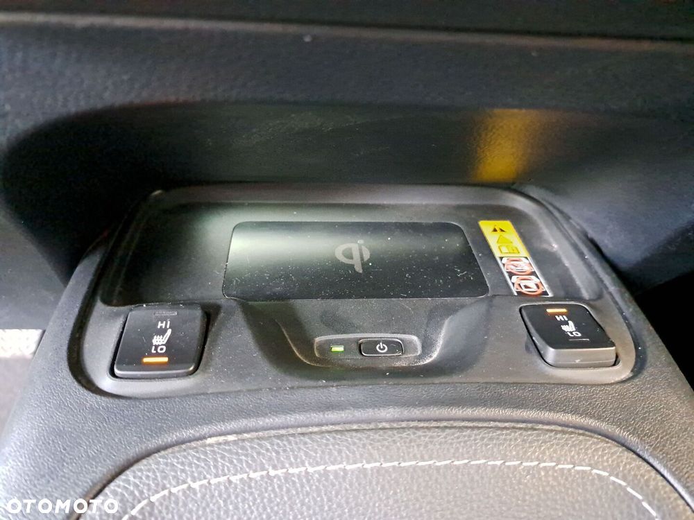 Toyota Corolla 1.8 Hybrid Style - 28