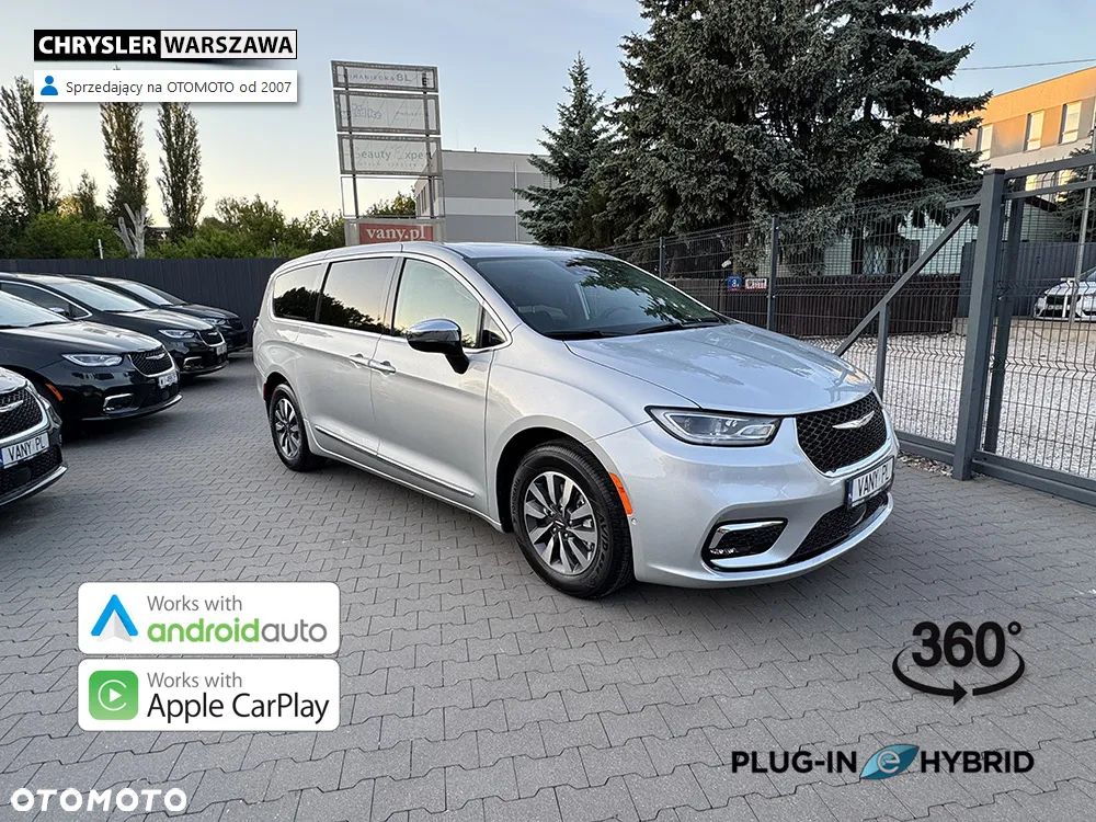 Chrysler Pacifica - 2