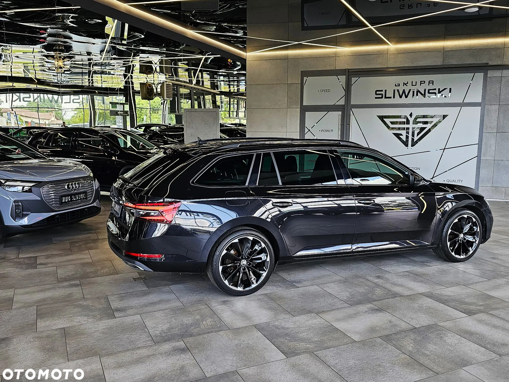 Skoda Superb 2.0 TDI 4x4 DSG Sportline - 10