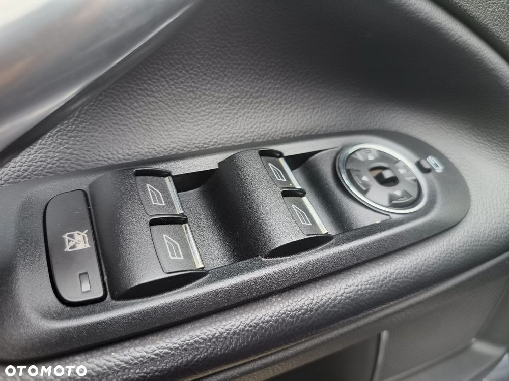 Ford Mondeo 2.5 Titanium - 21