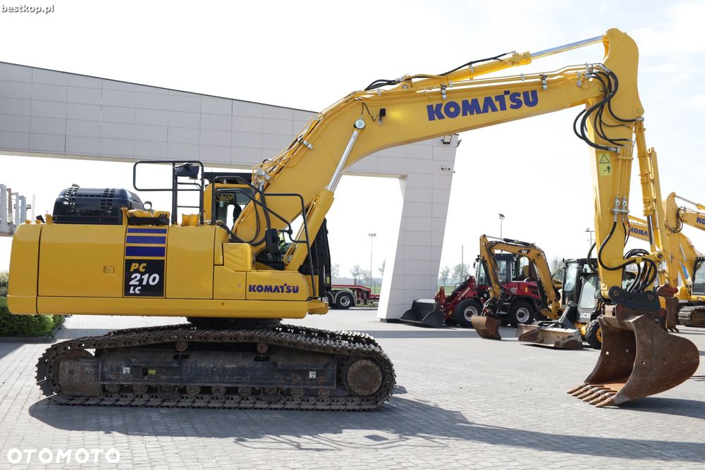 Komatsu PC210LC-11 - 10