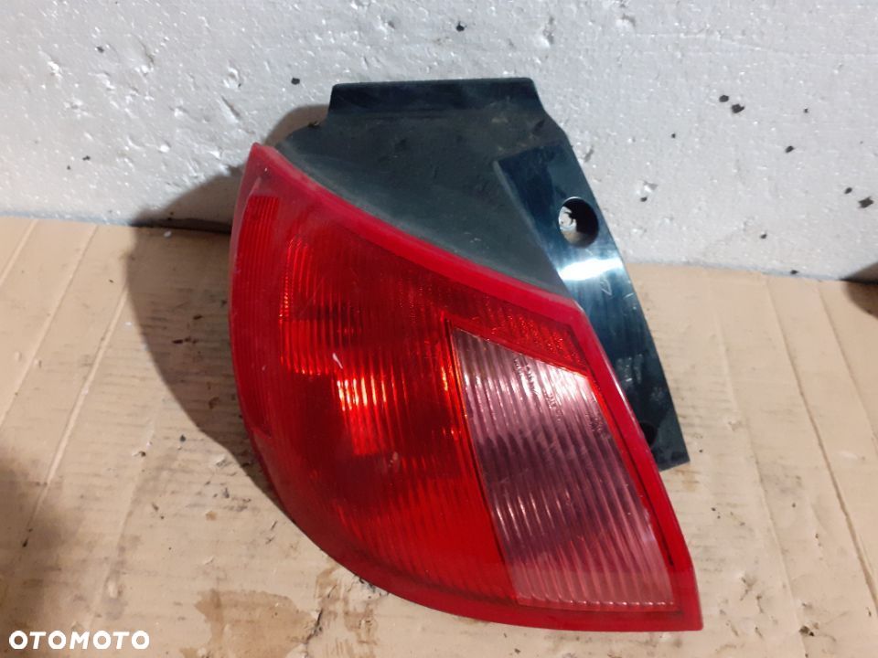 LAMPA TYŁ TYLNA LEWA MITSUBISHI COLT CZ VI ORYGINAŁ - 1