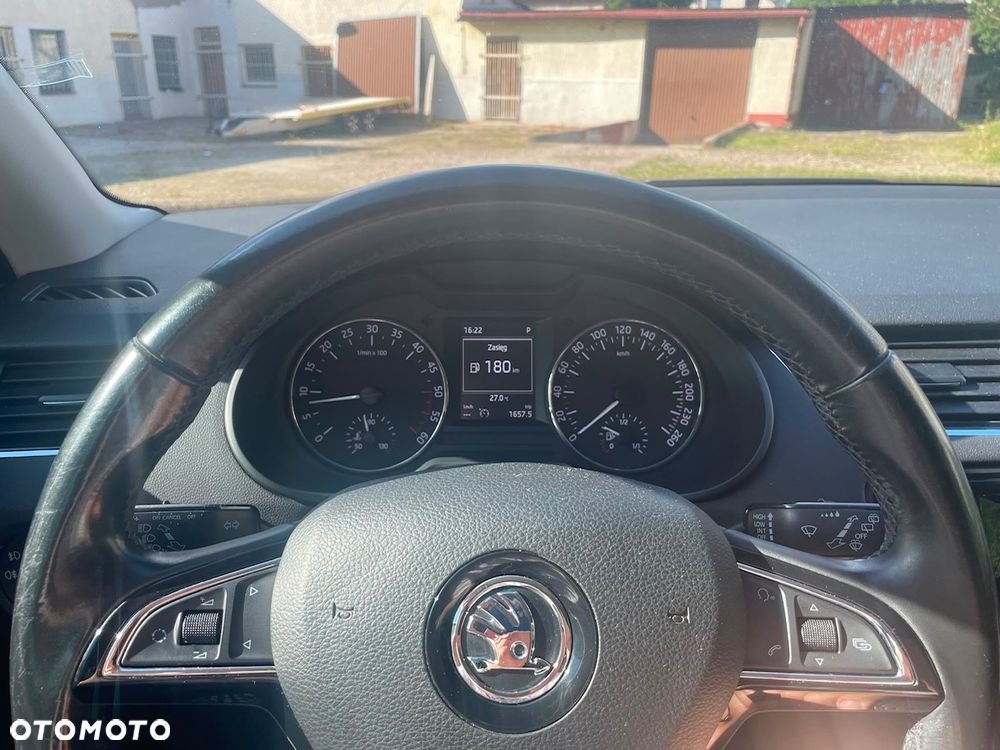 Skoda Octavia 2.0 TDI Ambition DSG - 9
