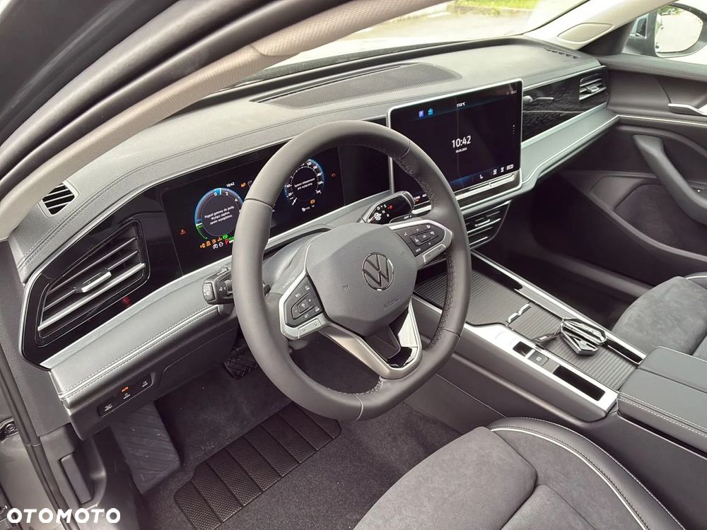 Volkswagen Passat - 6