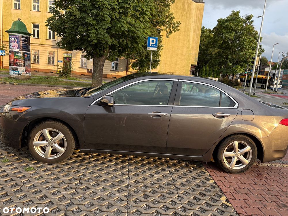 Honda Accord 2.0 Executive Nav - 6
