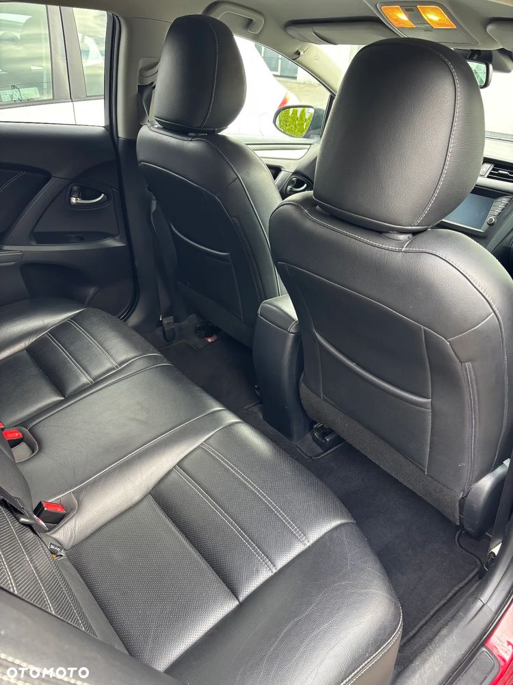 Toyota Avensis 2.0 D-4D Selection - 16
