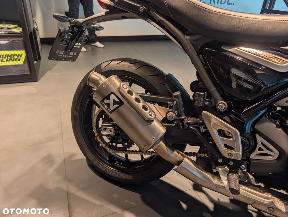 Triumph Inny - 9