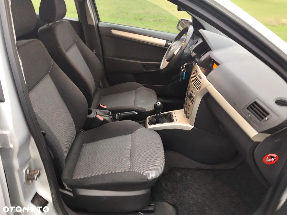Opel Astra 1.8 Cosmo - 27