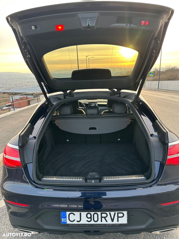 Mercedes-Benz GLC Coupe 250 4Matic 9G-TRONIC AMG Line - 11