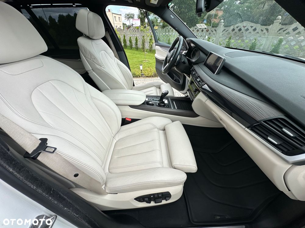 BMW X5 xDrive35i - 11