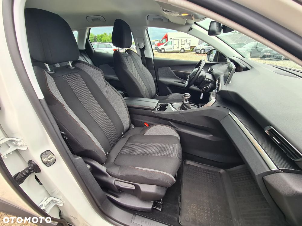 Peugeot 3008 1.5 BlueHDi Active S&S - 30