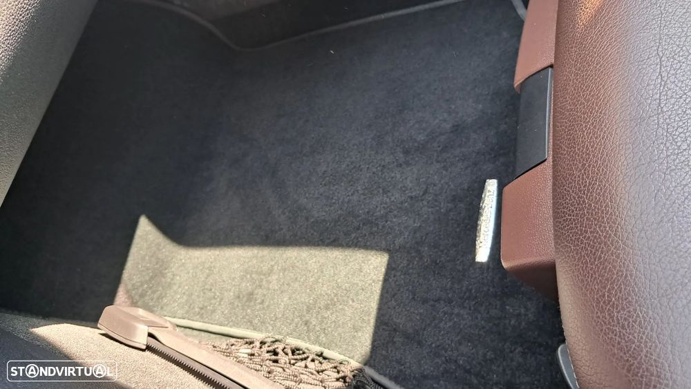 Mercedes-Benz E 250 CDI DPF BlueEFFICIENCY Avantgarde - 29