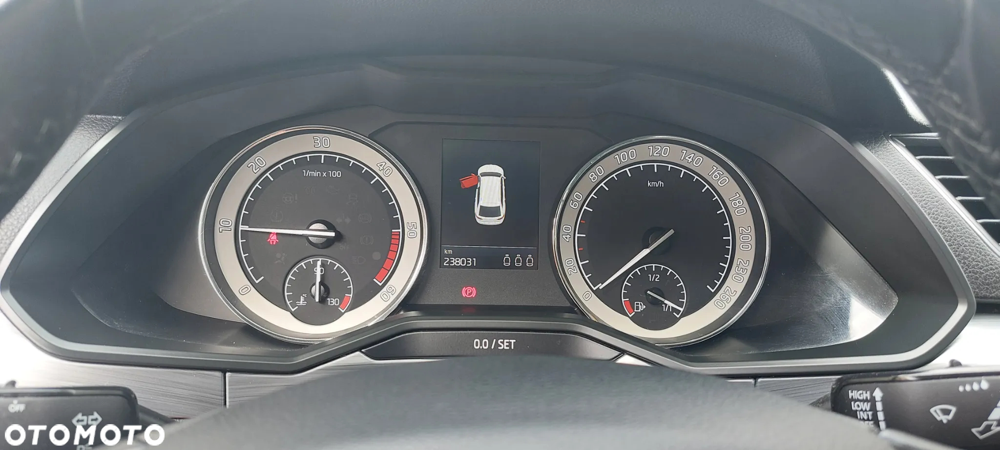Skoda Superb 2.0 TDI Style - 9