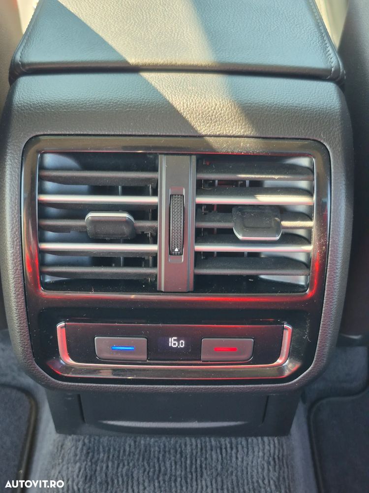 Volkswagen Passat 2.0 TDI SCR DSG Highline - 19